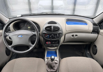 Подержанный автомобиль LADA (ВАЗ) Kalina Sedan 2010 года (10 фото)