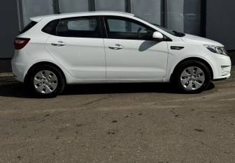 Подержанный автомобиль Kia Rio Hatchback 2013 года (4 фото)