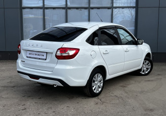 Подержанный автомобиль LADA (ВАЗ) Granta Liftback 2025 года (7 фото)