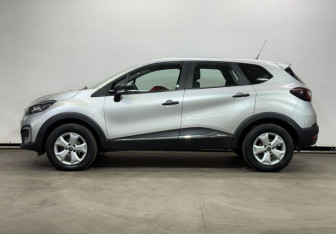 Подержанный автомобиль Renault Kaptur 2018 года (8 фото)
