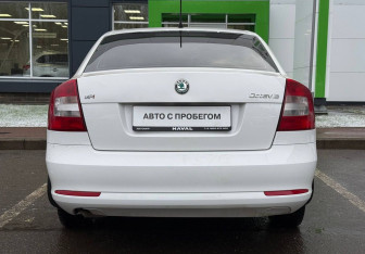 Подержанный автомобиль Skoda Octavia Liftback 2012 года (6 фото)