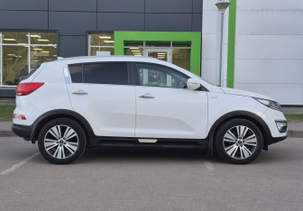 Подержанный автомобиль Kia Sportage 2015 года (4 фото)