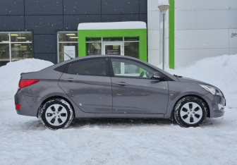 Подержанный автомобиль Hyundai Solaris Sedan 2014 года (4 фото)