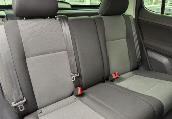 Подержанный автомобиль Skoda Fabia Hatchback 2010 года (11 фото)