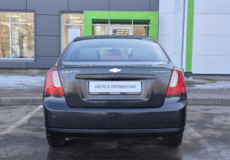 Подержанный автомобиль Chevrolet Lacetti Sedan 2011 года (6 фото)