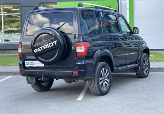 Подержанный автомобиль УАЗ Patriot 2016 года (5 фото)
