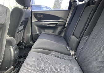 Подержанный автомобиль Hyundai Tucson 2008 года (10 фото)
