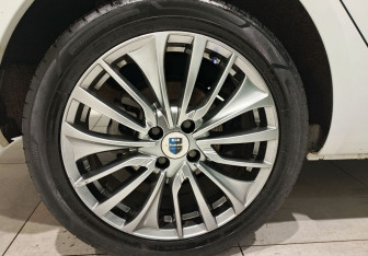 Подержанный автомобиль LADA (ВАЗ) Vesta Sedan 2023 года (9 фото)