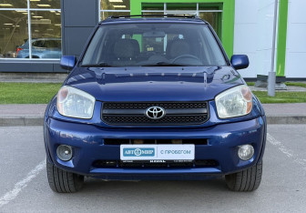 Подержанный автомобиль Toyota RAV4 2003 года (2 фото)