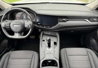 Подержанный автомобиль Haval F7 2019 года (9 фото)