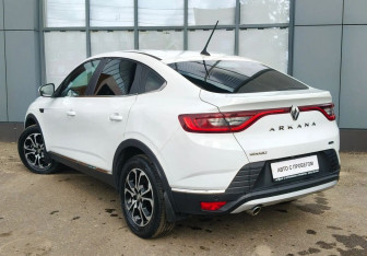Подержанный автомобиль Renault Arkana 2019 года (4 фото)
