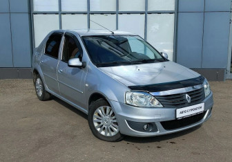 Подержанный автомобиль Renault Logan Sedan 2011 года (2 фото)