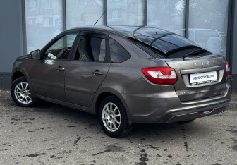 Подержанный автомобиль LADA (ВАЗ) Granta Liftback 2019 года (4 фото)