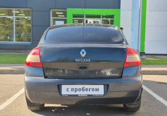 Подержанный автомобиль Renault Megane Sedan 2006 года (5 фото)