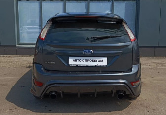 Подержанный автомобиль Ford Focus Hatchback 2010 года (7 фото)