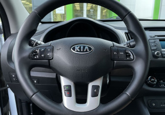 Подержанный автомобиль Kia Sportage 2012 года (12 фото)