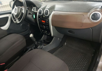 Подержанный автомобиль LADA (ВАЗ) Largus Wagon 2013 года (13 фото)