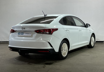 Подержанный автомобиль Hyundai Solaris Sedan 2020 года (5 фото)
