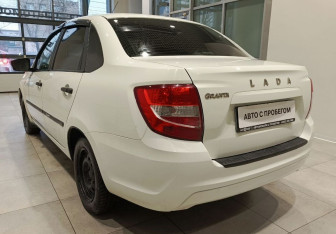 Подержанный автомобиль LADA (ВАЗ) Granta Sedan 2019 года (6 фото)