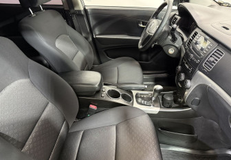 Подержанный автомобиль SsangYong Actyon 2011 года (10 фото)