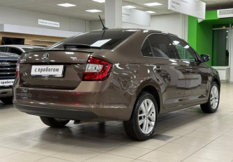 Подержанный автомобиль Skoda Rapid Liftback 2019 года (5 фото)
