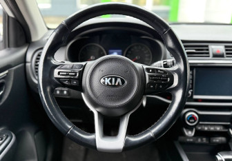 Подержанный автомобиль Kia Rio Hatchback 2018 года (13 фото)