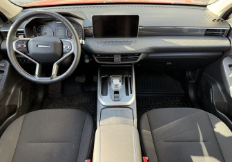 Подержанный автомобиль Haval Jolion 2024 года (11 фото)