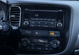 Подержанный автомобиль Mitsubishi Outlander 2013 года (13 фото)
