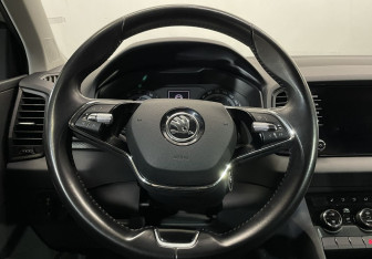 Подержанный автомобиль Skoda Karoq 2021 года (15 фото)
