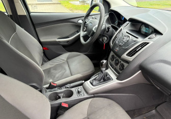 Подержанный автомобиль Ford Focus Wagon 2012 года (10 фото)