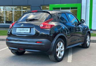 Подержанный автомобиль Nissan Juke 2011 года (5 фото)