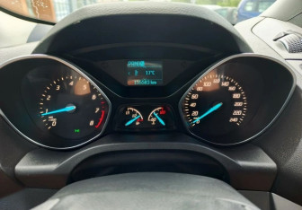 Подержанный автомобиль Ford Kuga 2014 года (12 фото)