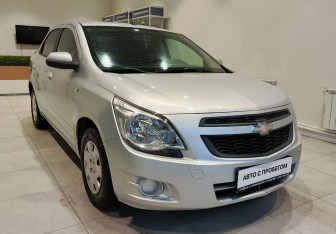 Подержанный автомобиль Chevrolet Cobalt Sedan 2013 года (4 фото)