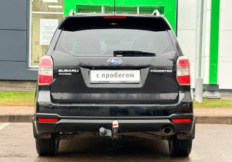 Подержанный автомобиль Subaru Forester Suv 2013 года (5 фото)