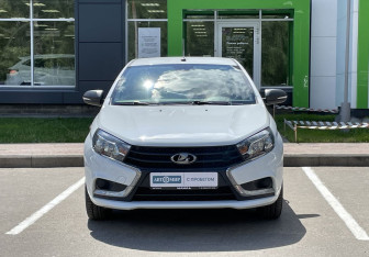 Подержанный автомобиль LADA (ВАЗ) Vesta Sedan 2020 года (2 фото)