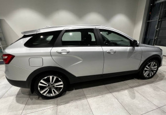 Подержанный автомобиль LADA (ВАЗ) Vesta Wagon 2019 года (4 фото)
