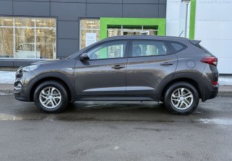 Подержанный автомобиль Hyundai Tucson 2016 года (8 фото)