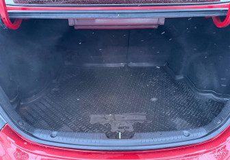 Подержанный автомобиль Hyundai Solaris Sedan 2014 года (16 фото)