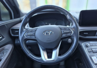Подержанный автомобиль Hyundai Santa Fe 2020 года (13 фото)