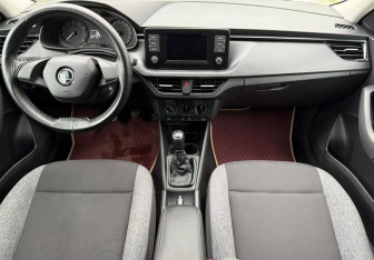 Подержанный автомобиль Skoda Rapid Liftback 2022 года (9 фото)