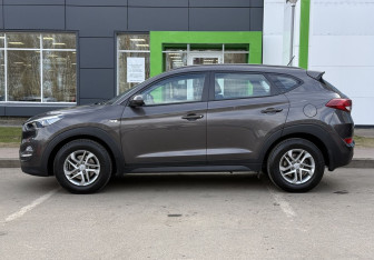Подержанный автомобиль Hyundai Tucson 2016 года (8 фото)