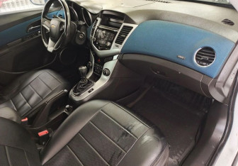 Подержанный автомобиль Chevrolet Cruze Hatchback 2012 года (12 фото)