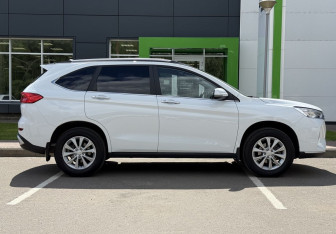 Подержанный автомобиль Haval M6 2023 года (4 фото)