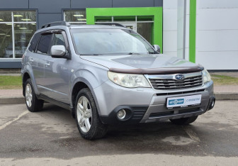 Подержанный автомобиль Subaru Forester Suv 2008 года (3 фото)