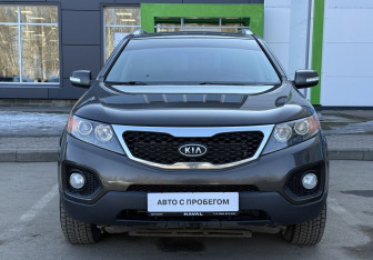 Подержанный автомобиль Kia Sorento 2009 года (2 фото)