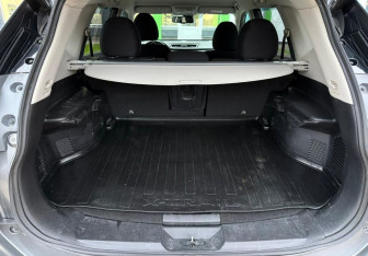 Подержанный автомобиль Nissan X-Trail 2018 года (17 фото)