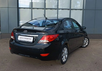 Подержанный автомобиль Hyundai Solaris Sedan 2012 года (4 фото)