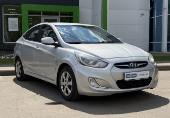 Подержанный автомобиль Hyundai Solaris Sedan 2013 года (3 фото)