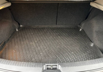 Подержанный автомобиль Nissan Qashqai 2013 года (15 фото)