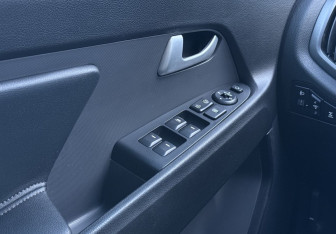 Подержанный автомобиль Kia Sportage 2011 года (16 фото)
